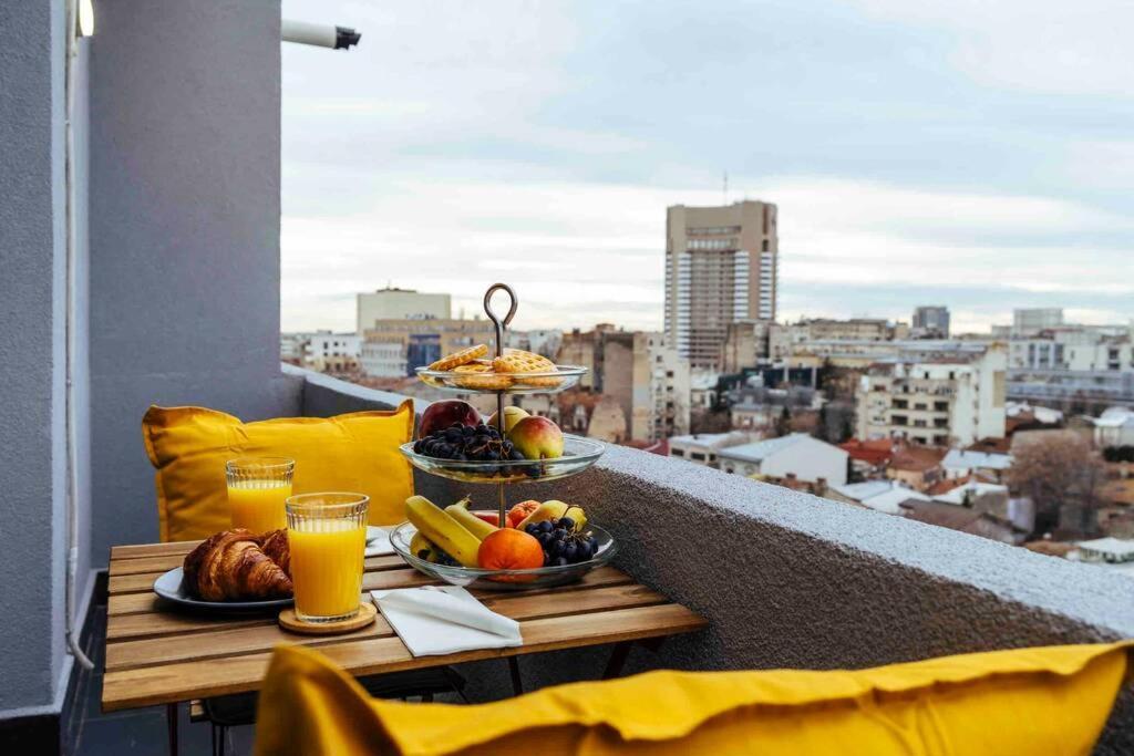 Stunning Views - Top Location - Netflix + Balcony Bukareszt Zewnętrze zdjęcie