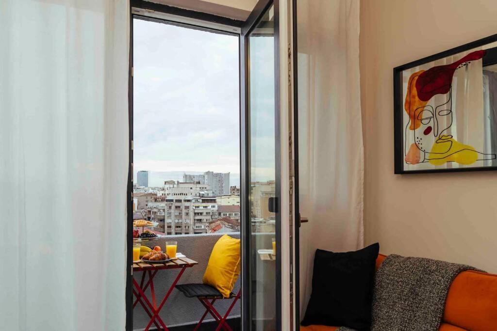 Stunning Views - Top Location - Netflix + Balcony Bukareszt Zewnętrze zdjęcie