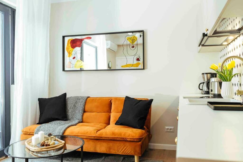Stunning Views - Top Location - Netflix + Balcony Bukareszt Zewnętrze zdjęcie